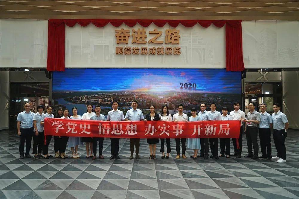 电池ETF(561910)早盘放量飙升3%!阳光电源大涨超6%领衔!机构:业绩亮眼,逆变器龙头穿越周期